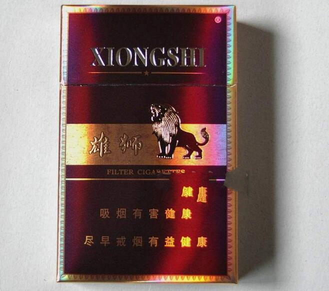 法院法官抽高端香烟